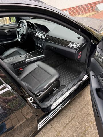 MERCEDES-BENZ Mercedes Benz E 220 Night Edition Avangart