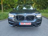 BMW X3 xDrive2,0d- AUT/KLMTR/SHZ/HUD/LED/ALU18/TOP! - BMW X3: 18d