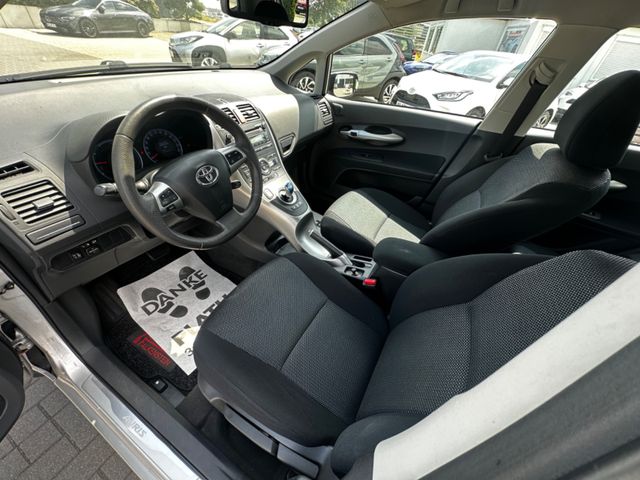 Toyota Auris  Hybrid Executive