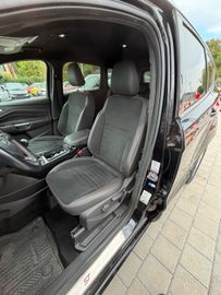 Ford Kuga - 11