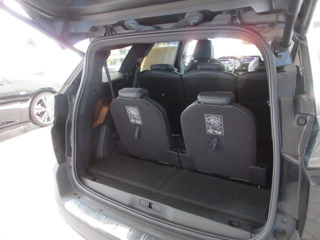 Fahrzeugabbildung Peugeot 5008 GT 1.5D NAVI/LED/SHZ/LEDER/MASSAGE/PARKASS