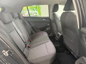 Volkswagen Golf - 8
