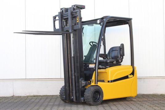 Yale ERP18VT - Triplex 5,2m - 1,8t - Elektro Stapler