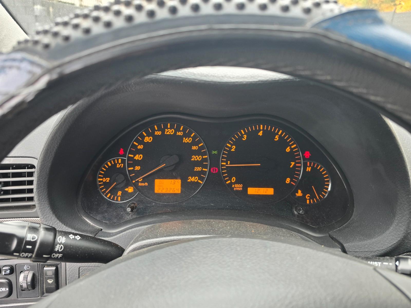 Toyota Avensis 2004 — photo 11