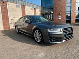 Audi A8 4.2 TDI clean diesel quattro - Audi A8: D2