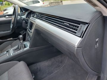Volkswagen Passat Variant - 10
