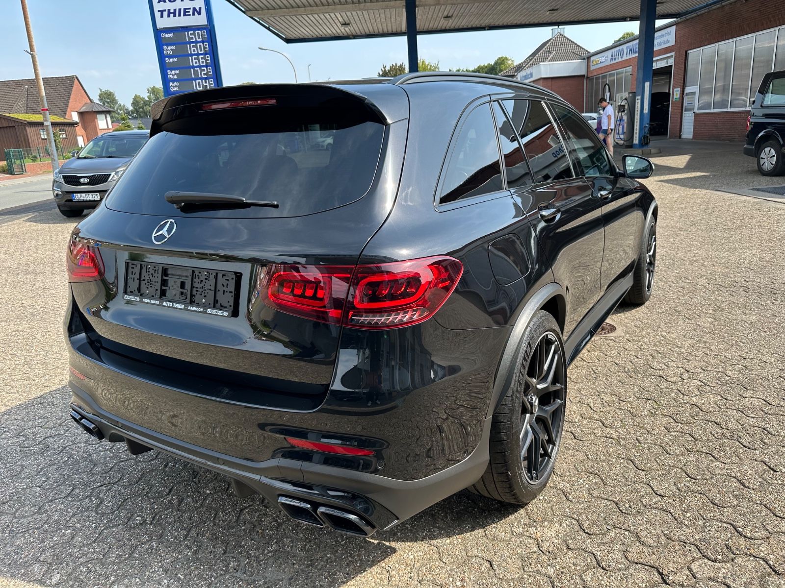 Fahrzeugabbildung Mercedes-Benz GLC 63 S AMG 4M Night/AHK/Pano/LED/360°