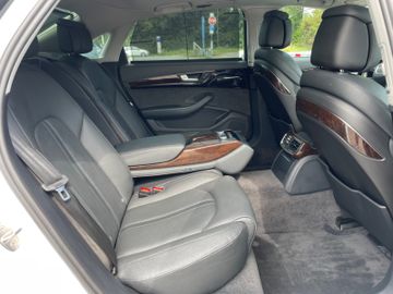 Audi A8 - 12