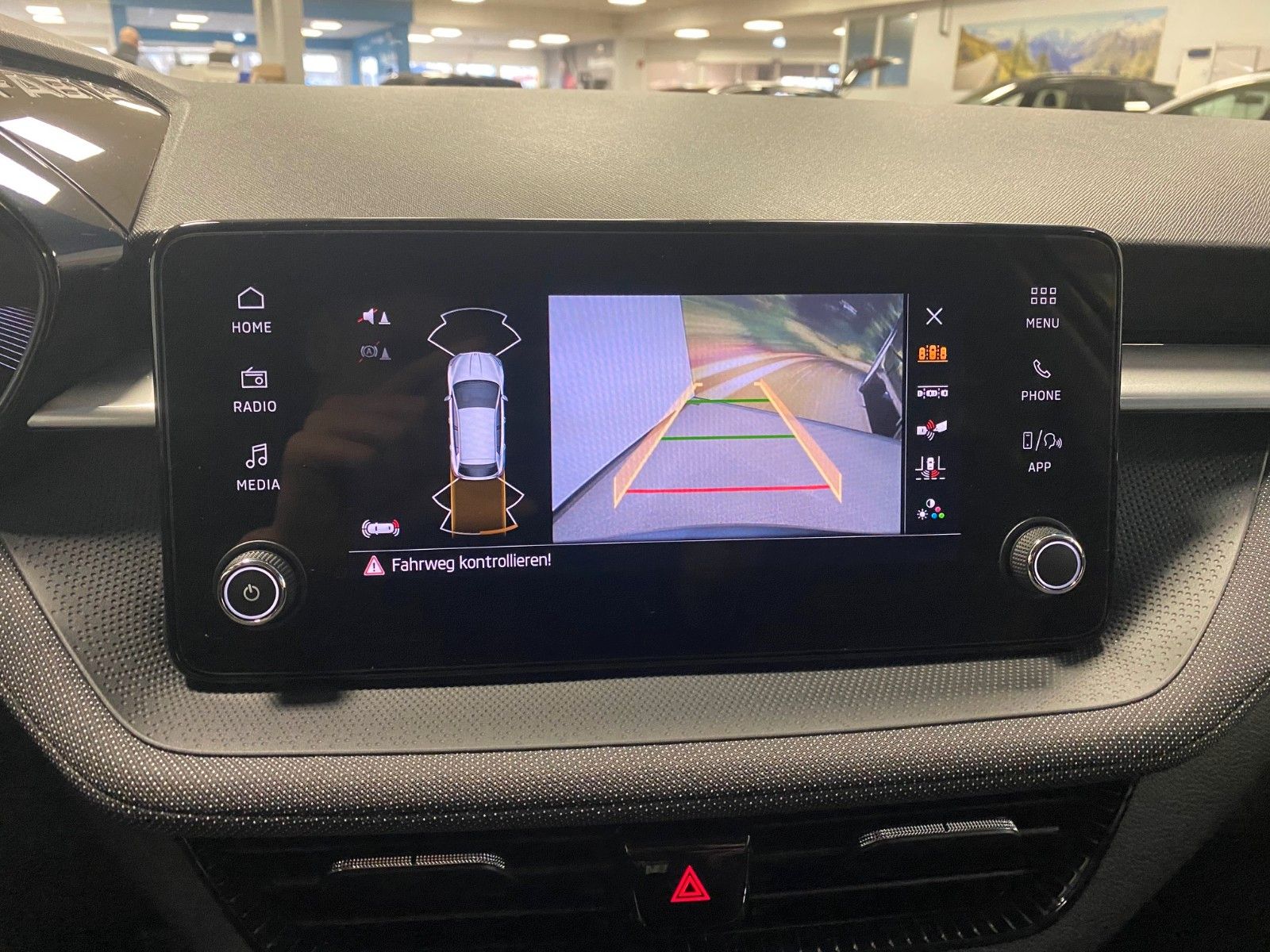 Fahrzeugabbildung SKODA Fabia 1.0 TSI Selection+bis 2030 Garantie+100tKM