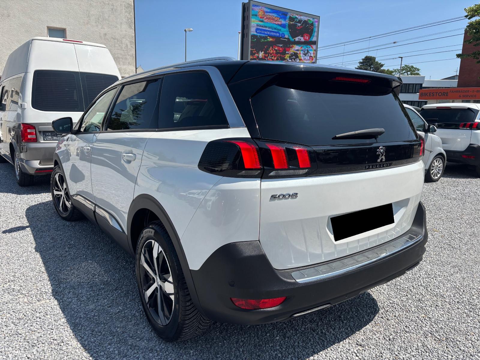 Peugeot 5008 CROSSWAY ALU/NAVI/Kam180°/7Sitze/ZR neu!