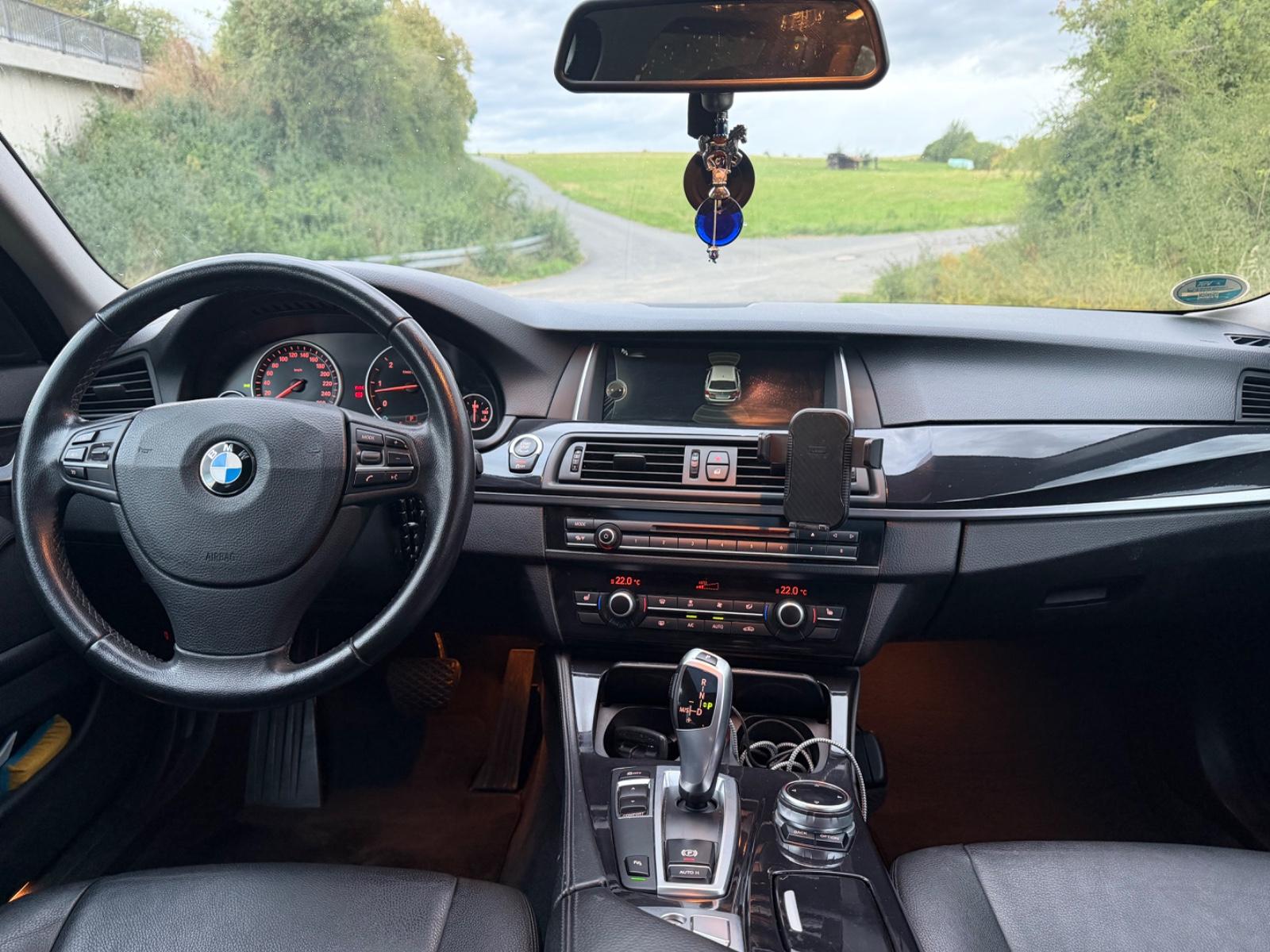 BMW 530d Touring | Aut. | Panorama | AHK | Tüv 05/27