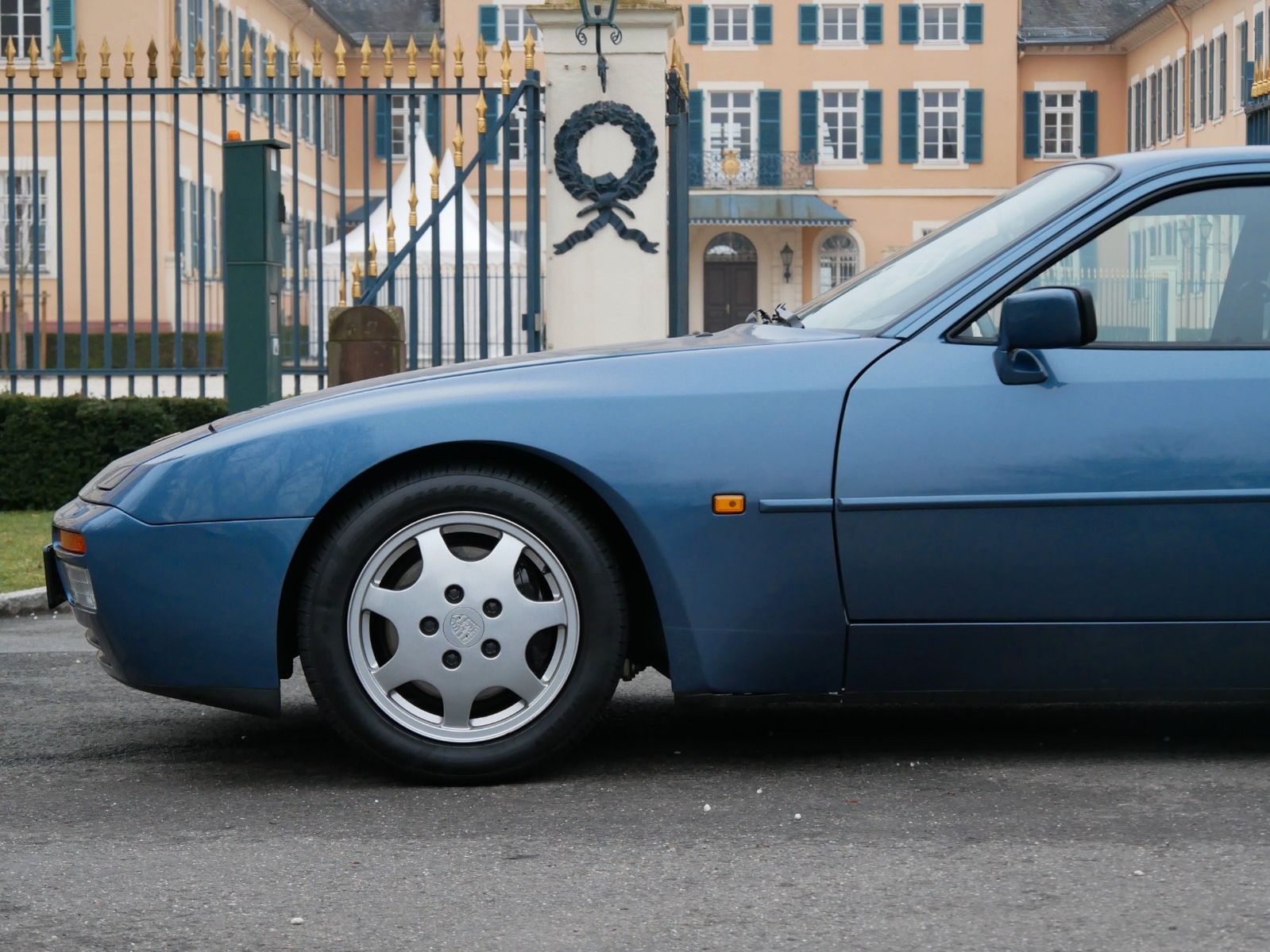 Fahrzeugabbildung Porsche 944 Turbo