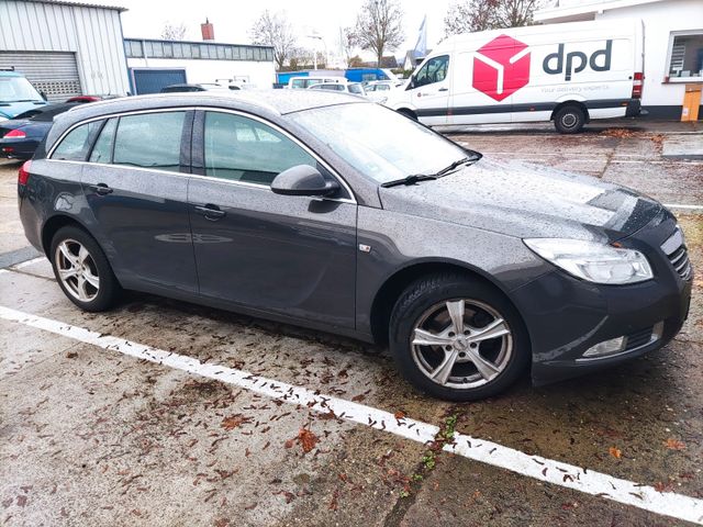 Opel Insignia A Sports Tourer Edition aus 1.Hand