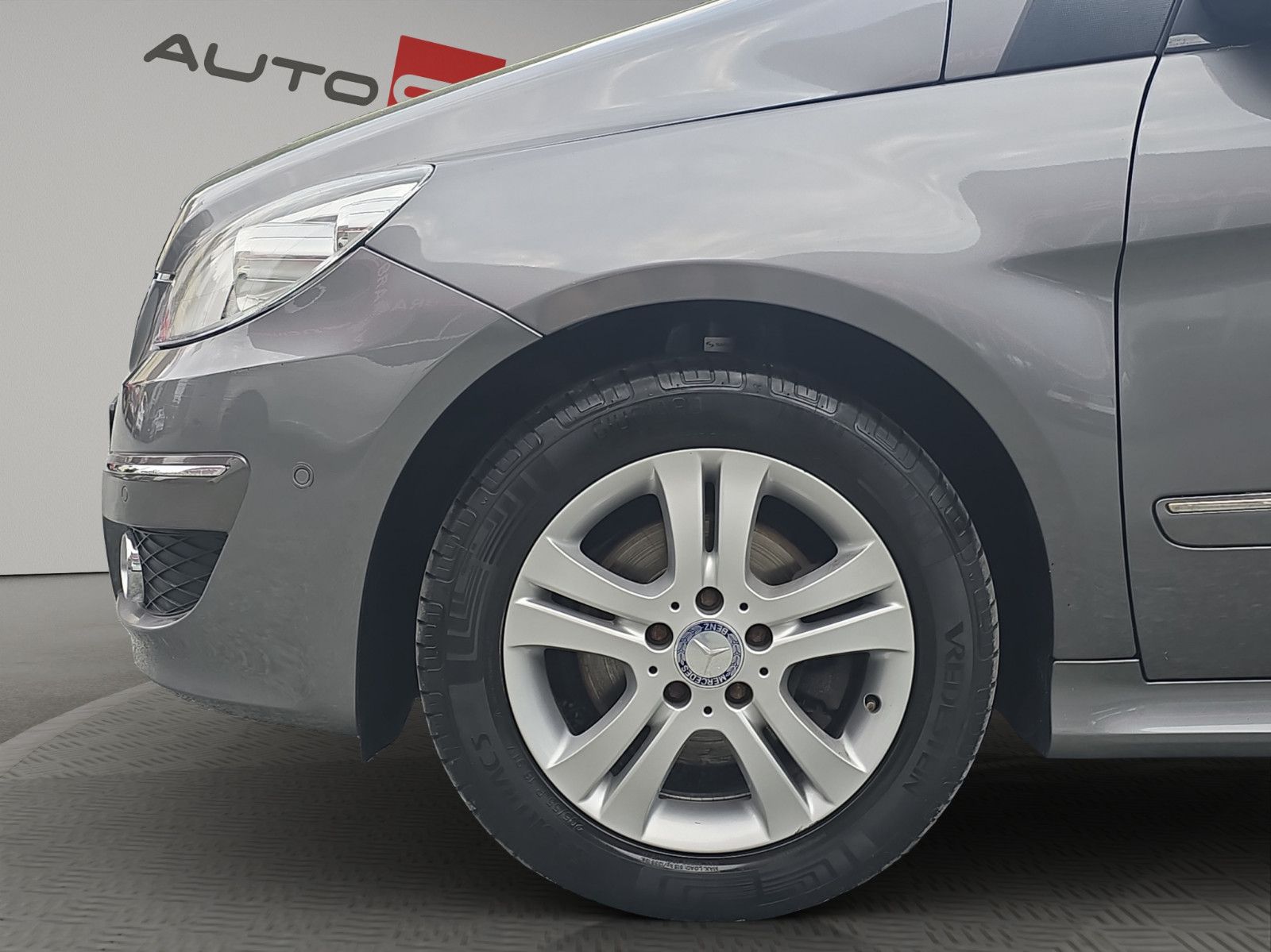 Fahrzeugabbildung Mercedes-Benz B -Klasse 200 AUTOMATIK SERVICE NEU TEMP KLIMA