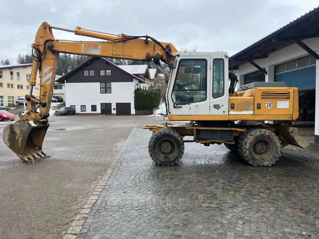 Liebherr A 902 Litronic