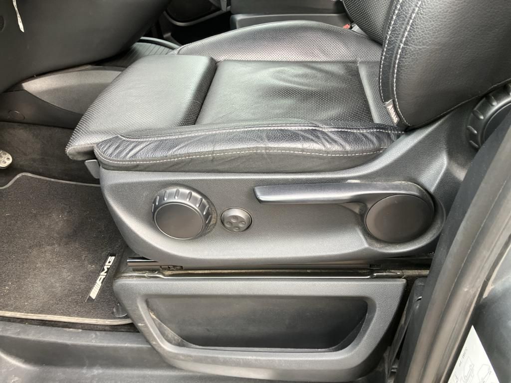 Fahrzeugabbildung Mercedes-Benz V 300 d 4MATIC AVANTGARDE EDITION Lang AHK*Leder