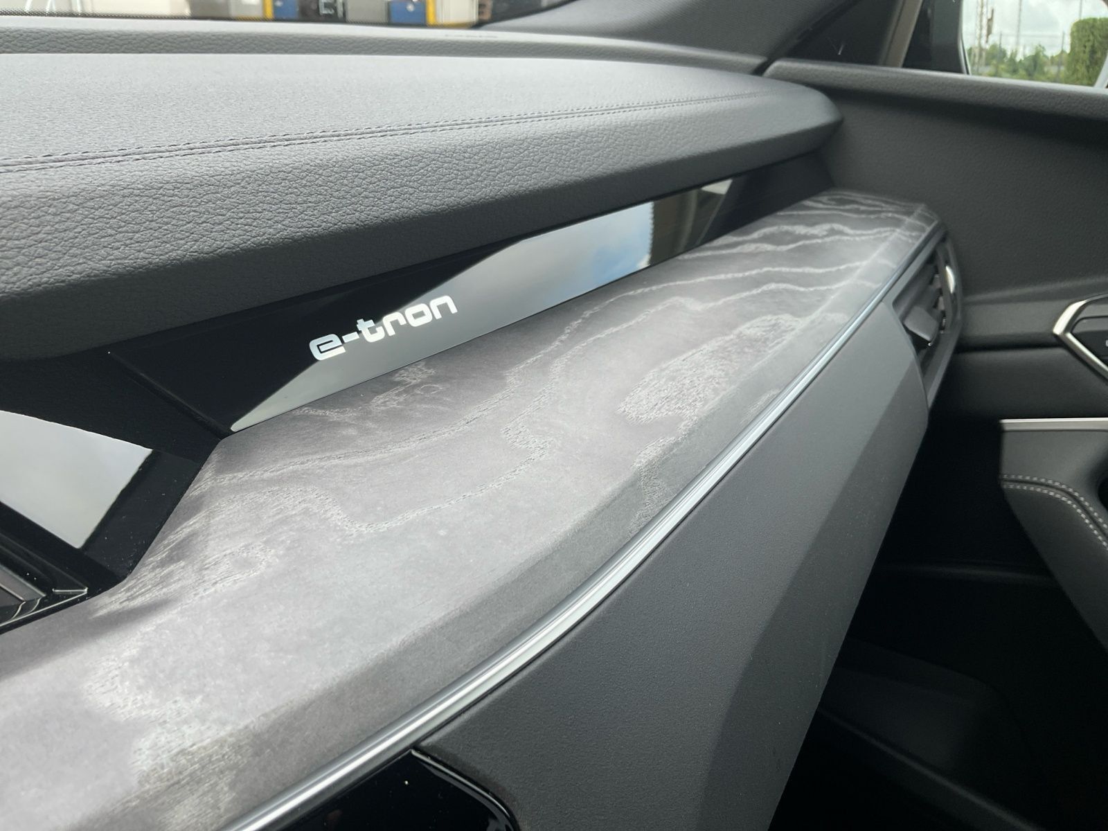 Audi Q8 e-tron - Bild 25