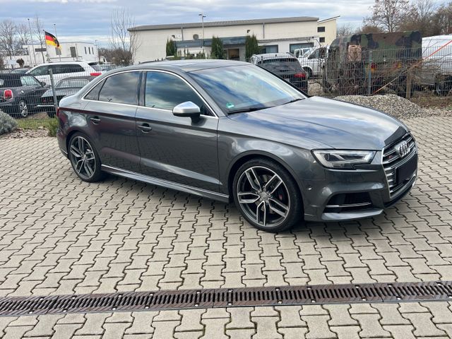 Audi S3 Lim. 2.0 TFSI quattro