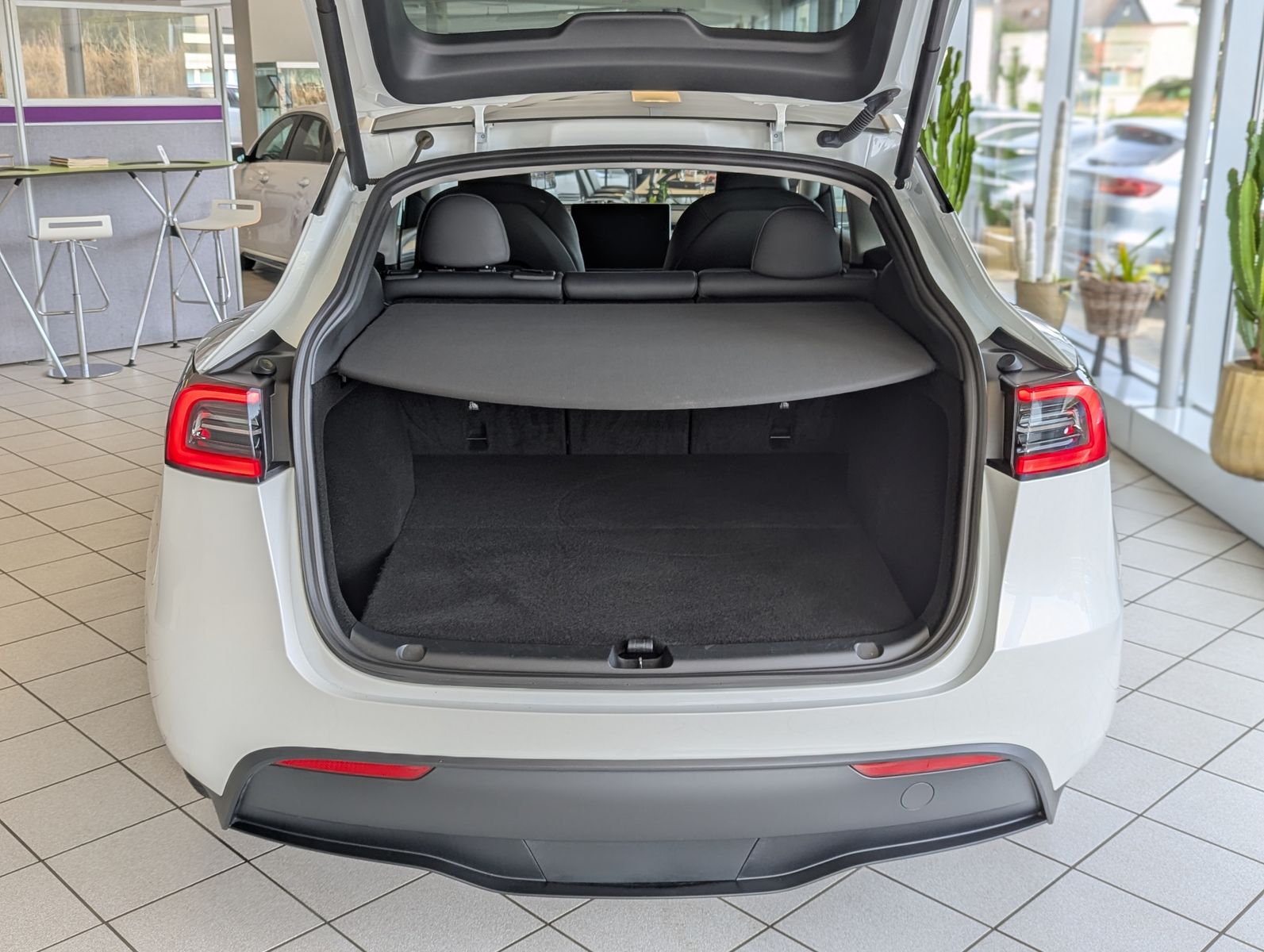 Tesla Model Y Long Range Dual AWD EAP AHK SOH-93,7% foto 19