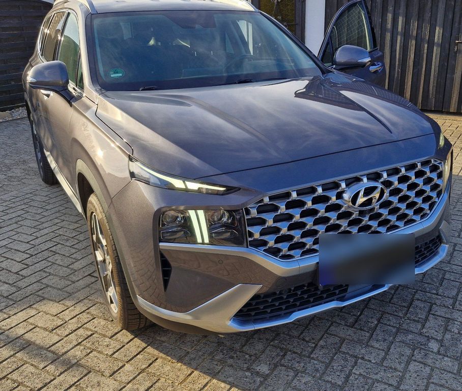 Image of Hyundai SANTA FE