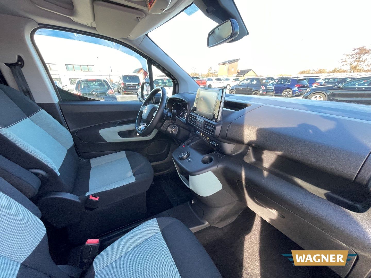 Fahrzeugabbildung Citroën Berlingo Feel XL Automatik Klimaautomatik