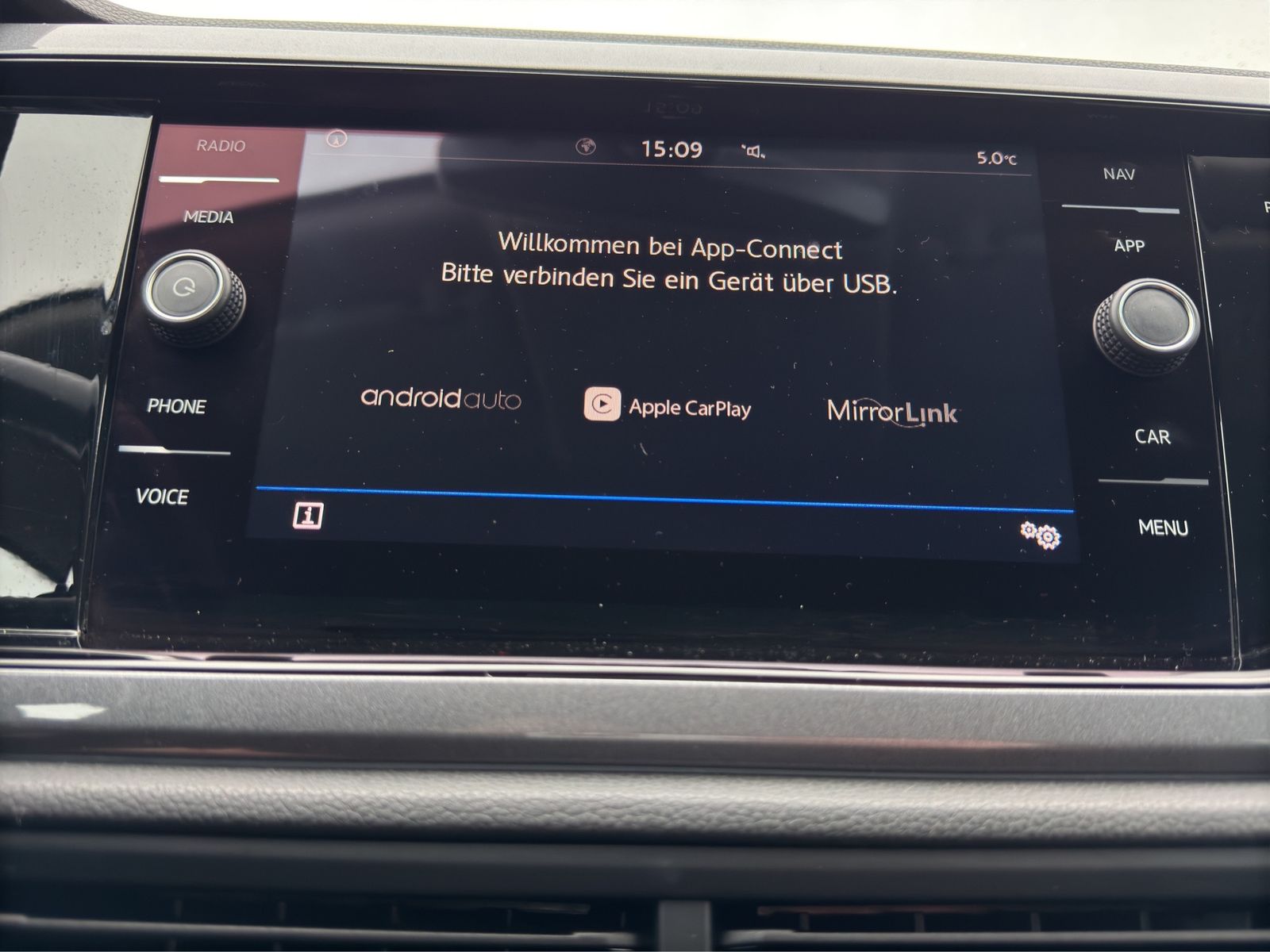 Fahrzeugabbildung Volkswagen Polo DSG*Highline*App-Connect* SHZ*Allwetterreif