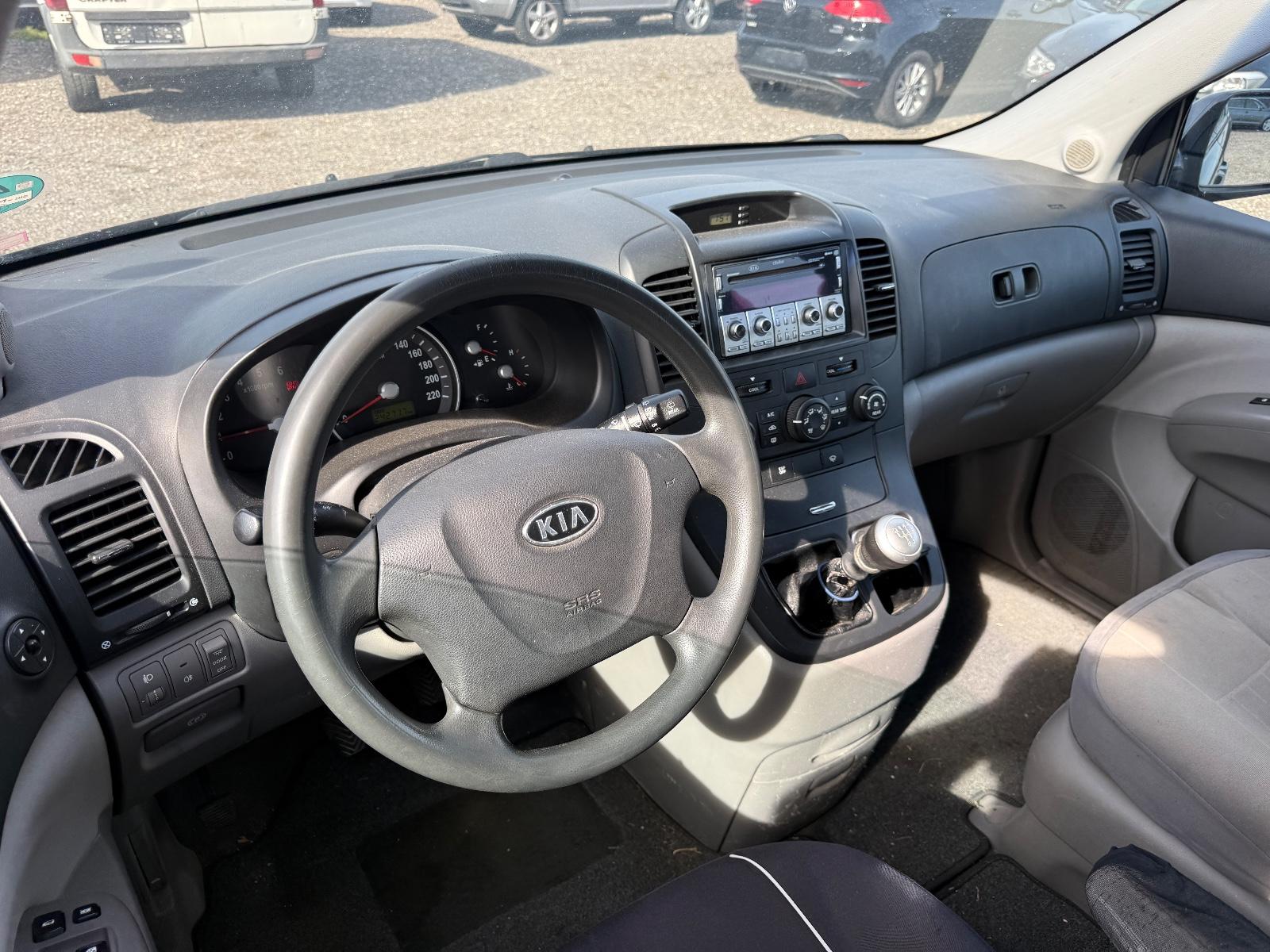 Kia Carnival 2009 — photo 7