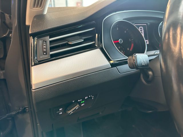 MYAUTOCENTER – Gebraucht- und Jahreswagen mit Werkstattservice in Pfaffenhofen Volkswagen Passat Variant Comfortline *4Motion*Kamera*AHK*