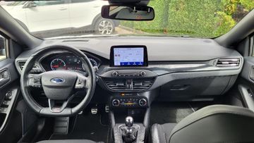 Fahrzeugabbildung Ford Focus Turnier ST