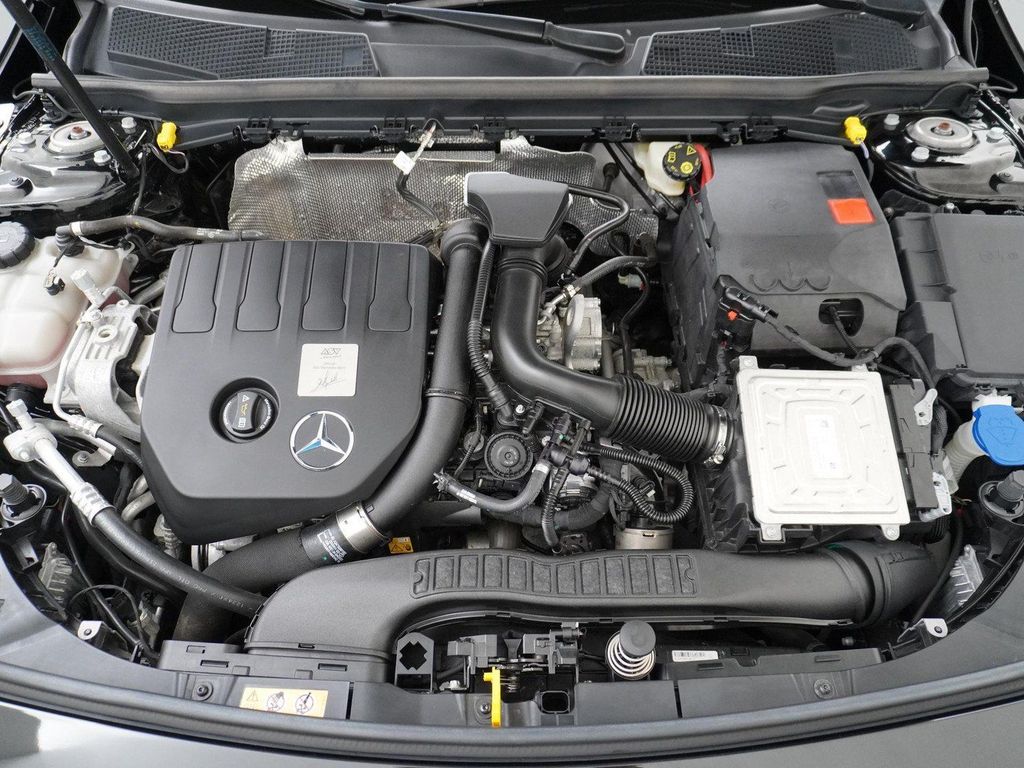 Mercedes-Benz A 200 AMG Business Solution | AHK Wegklapbaar |