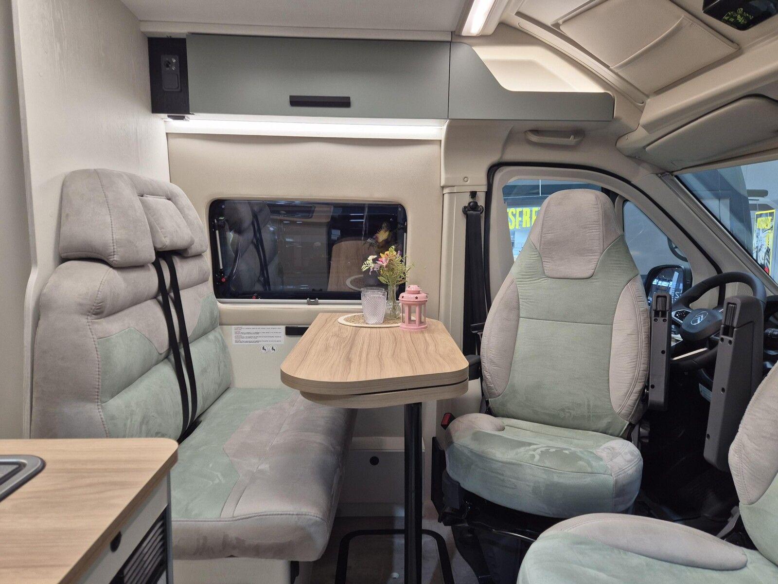 Fahrzeugabbildung Karmann Davis Trendstyle DA 540 TSC Dörr-Paket 30 Jahre