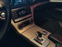 Fahrzeugabbildung Mercedes-Benz SL 500 Roadster (AMG-PAKET/SZLÜF/KEYLESS/...