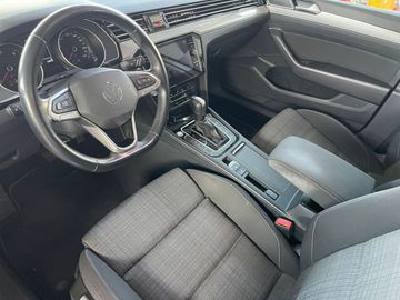Volkswagen Passat - 7