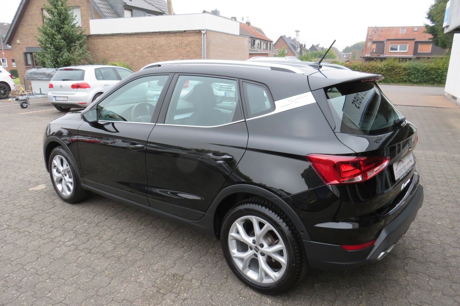 Fahrzeugabbildung SEAT Arona FR DSG NAVI SITZH. KAMERA ACC ASSISTENT-PA