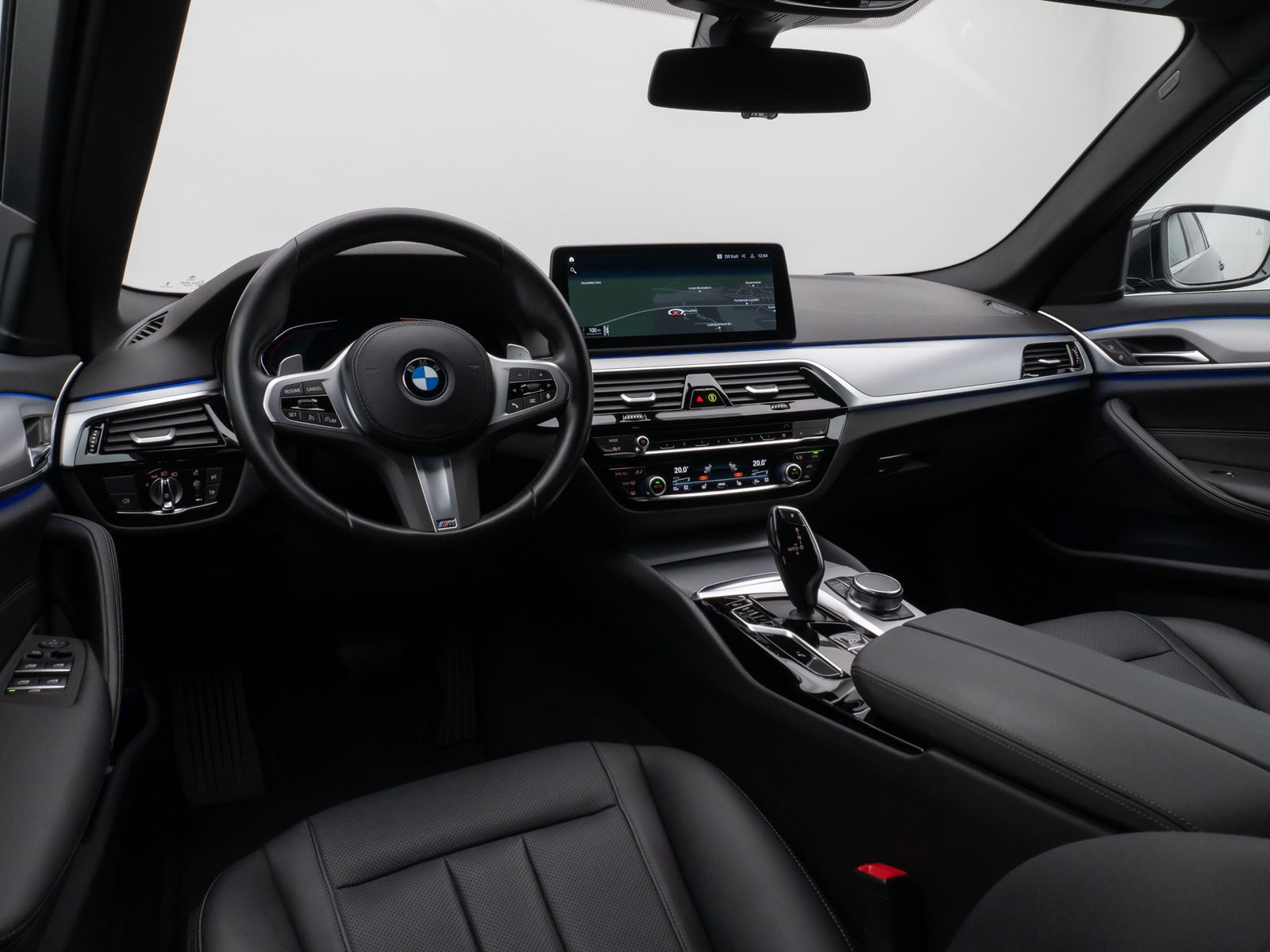 Fahrzeugabbildung BMW 520d Kamera DAB 4xKlima Leder M Sport AHK Alarm