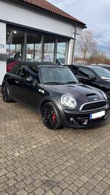 MINI John Cooper Works Cabrio / 211 PS   - MINI Cabrio Serie von privat