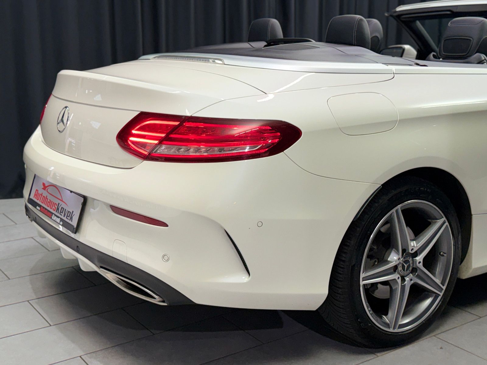 Fahrzeugabbildung Mercedes-Benz C 180 Cabrio |AMG-LINE|LED|RF-CAM|AUTOMATIK