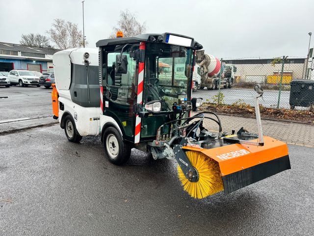 Jiný Kärcher MC 130°Winter Service Vehicle°Sweeper°