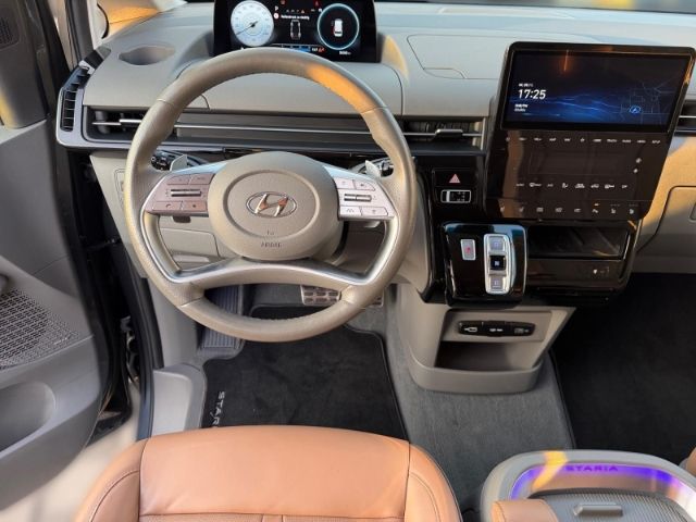 Fahrzeugabbildung Hyundai STARIA Signature 4WD 7-Sitzer +KLIMA+NAVI+SHZ+UV