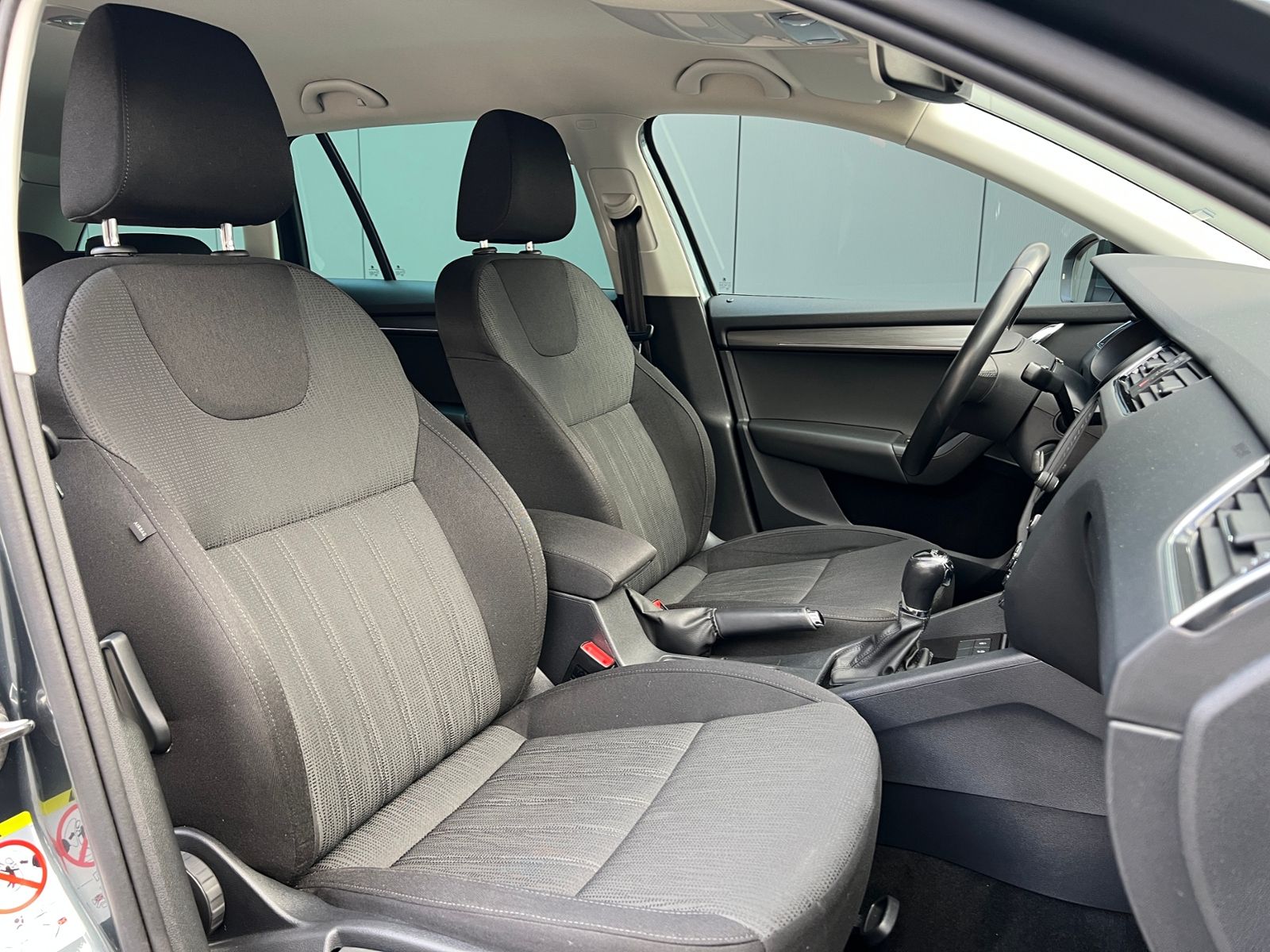 Fahrzeugabbildung SKODA Octavia Combi Style 1.5 TSI DSG ACT *Einparkhilf
