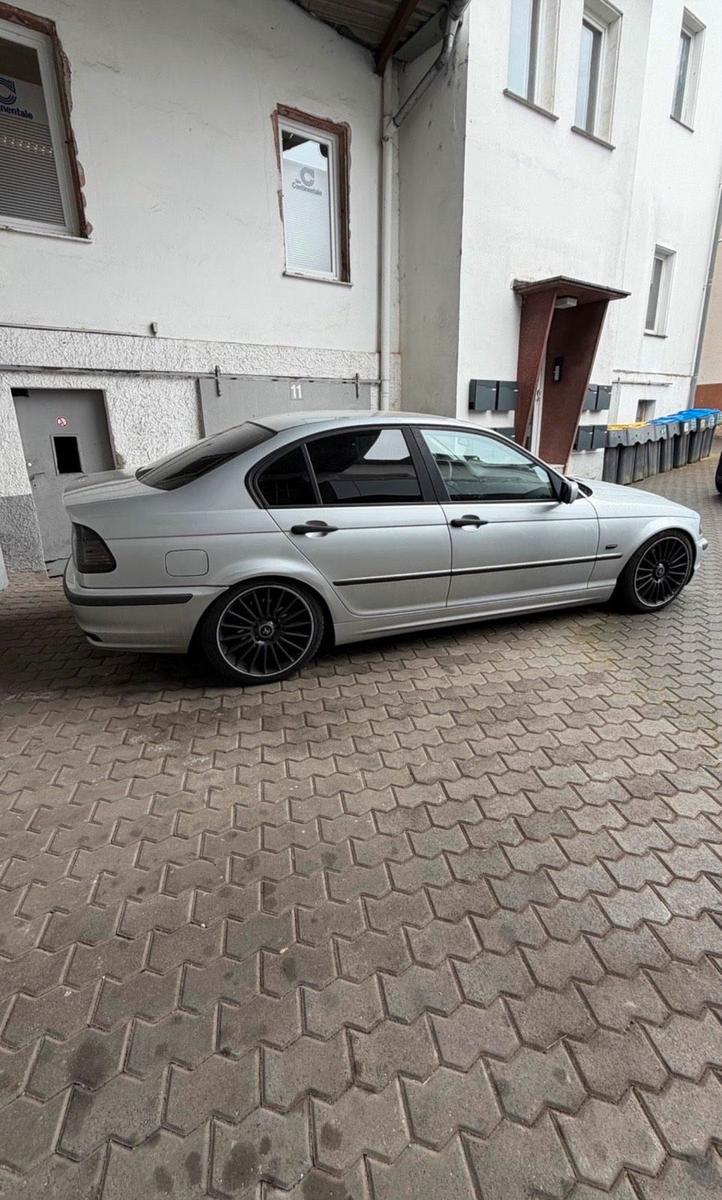 BMW 318