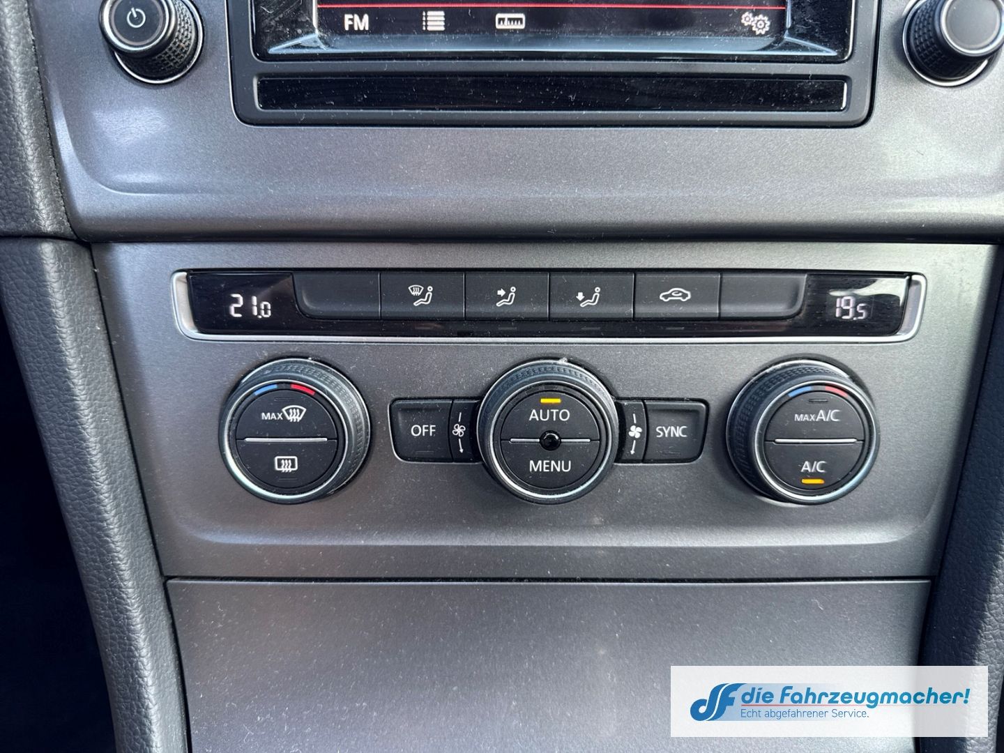 Fahrzeugabbildung Volkswagen Golf VII Trendline BMT Dyn. Kurvenlicht *EXPORT