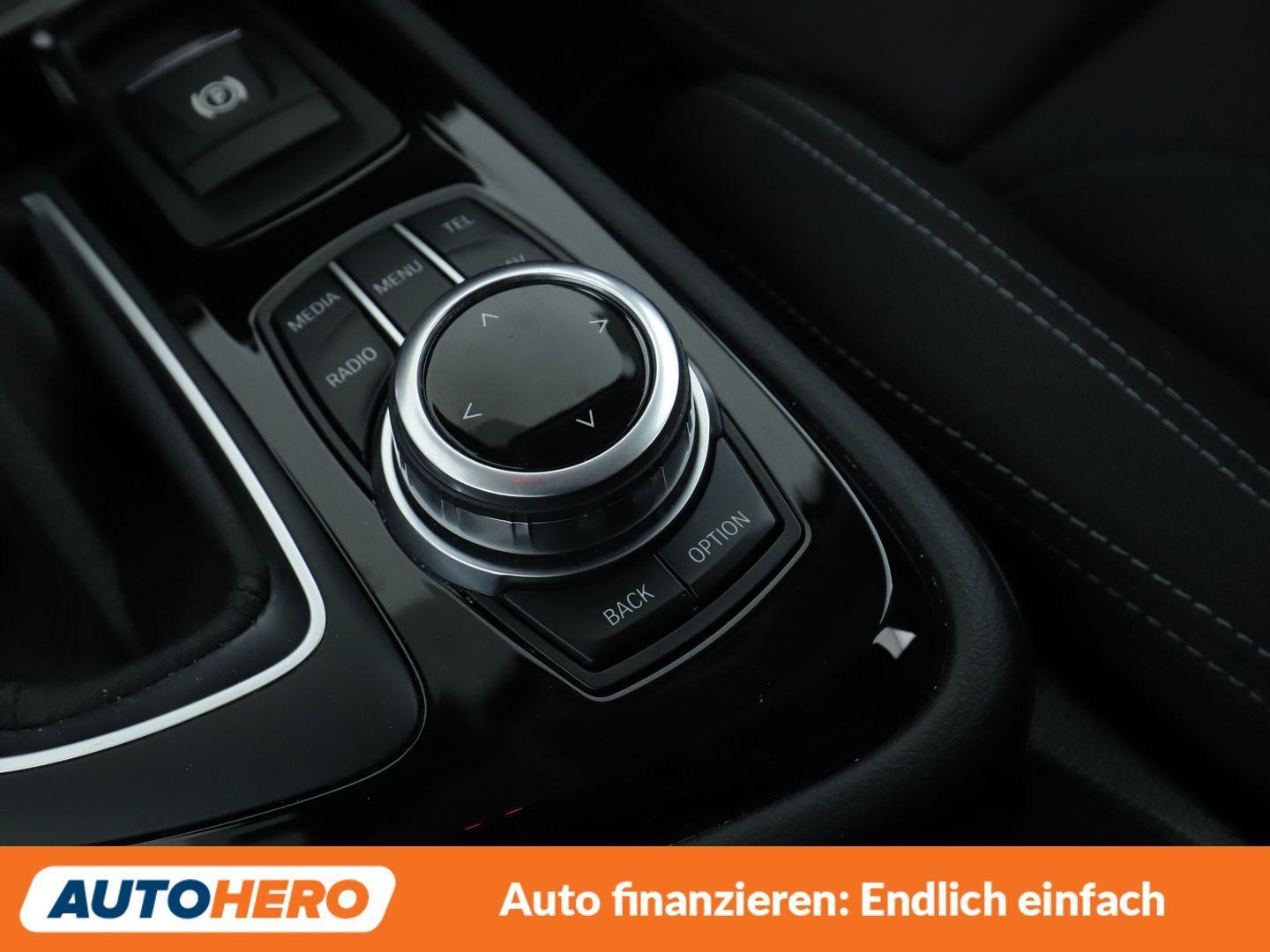BMW 220i Gran Tourer Advantage Aut.*NAVI*LED*PDC*