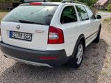 Skoda Octavia 2.0 TDI 4x4 Scout Combi Scout - Skoda Octavia aus 2010: Scout