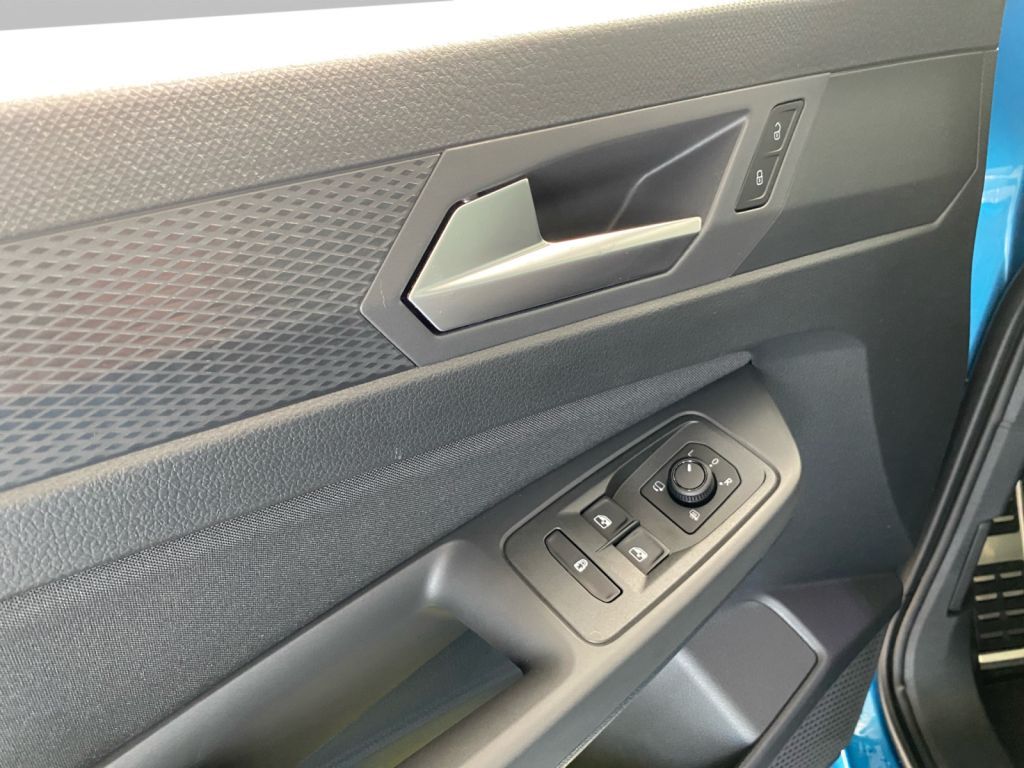 Fahrzeugabbildung Volkswagen Caddy 1.5 TSI DSG AHZV,LED,Climatronic,ACC,SH