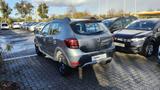 Dacia Sandero Stepway Celebration Navi, Allwetterräder - Dacia Sandero: Stepway Celebration