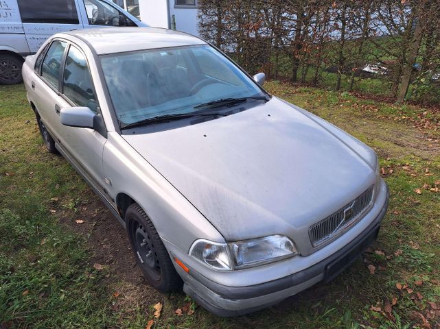 Volvo S40 1.8