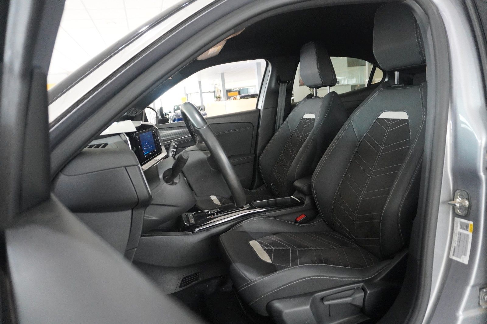 Fahrzeugabbildung Opel Mokka-e ULTIMATE 3-PHASIG NAVI/LED/KAMERA/DAB+