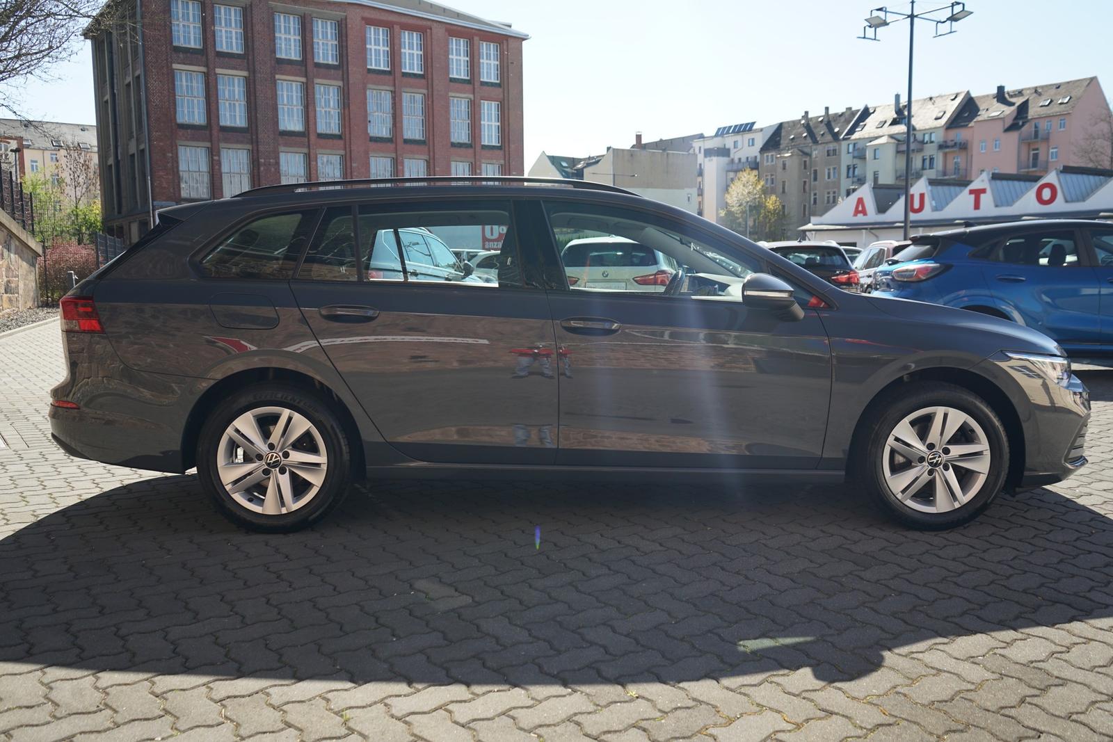 Volkswagen Golf VIII Life 1.0 eTSI DSG LED Navi ACC Kamera, миниатюра 7