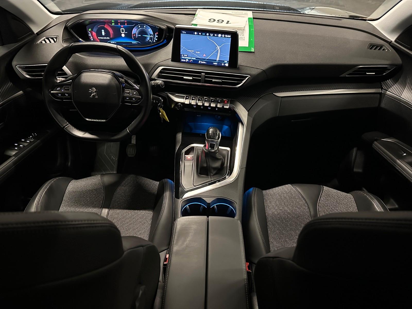 Peugeot 3008 Blue-HDI Allure *Full/LED*T-LEDER*AHK*NAVI*